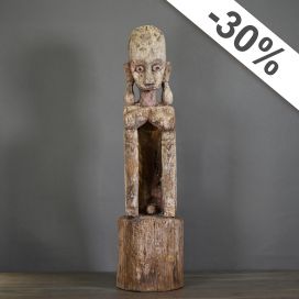 Leti Statue